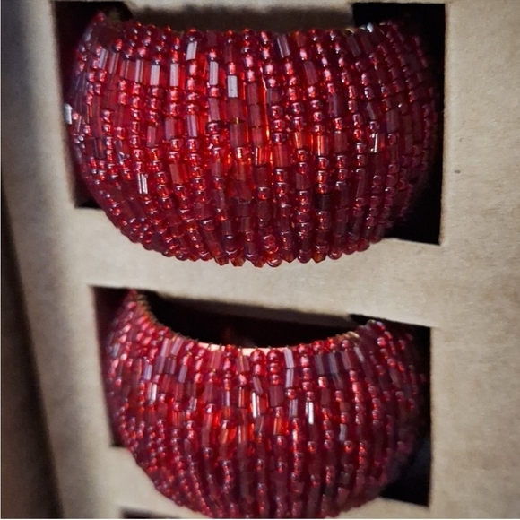 NIB Set of 8 Napkin Ring RACHEL ZOE Handmade Red Micro Beaded Napkin Rings - Picture 5 of 5